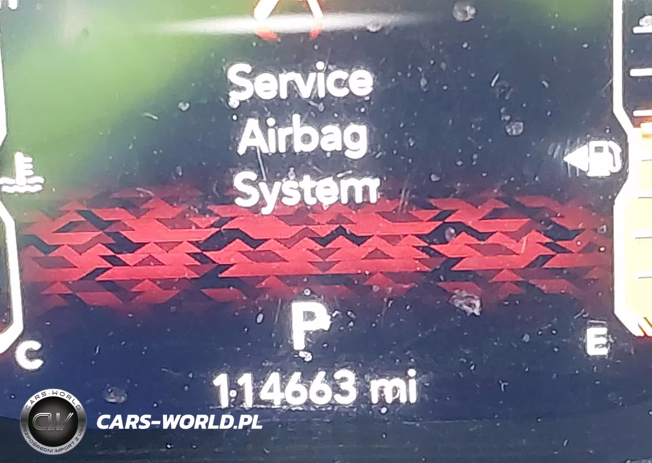 2019 Jeep Wrangler Unlimited Sahara 4X4 VIN:1C4HJXEN5KW690700 - 16