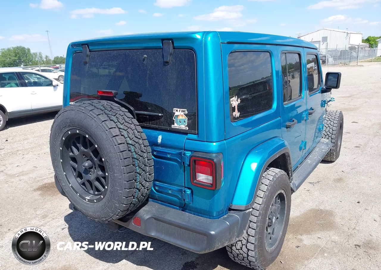2019 Jeep Wrangler Unlimited Sahara 4X4 VIN:1C4HJXEN5KW690700 - 4