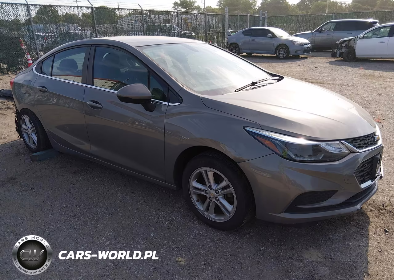 2017 Chevrolet Cruze Lt Auto – zdjęcie 1 z 17