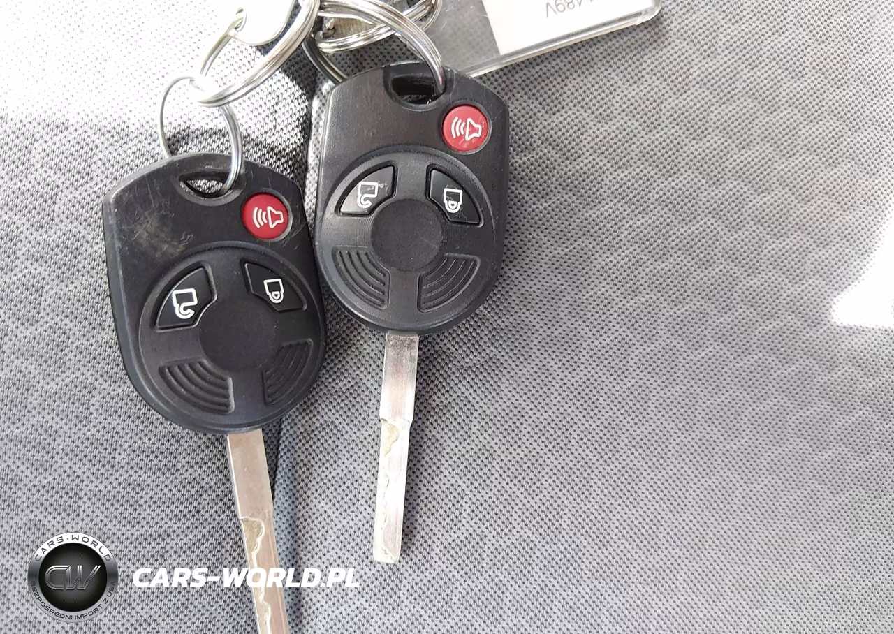 2018 Ford Escape Se VIN:1FMCU9GDXJUD31172 - 11