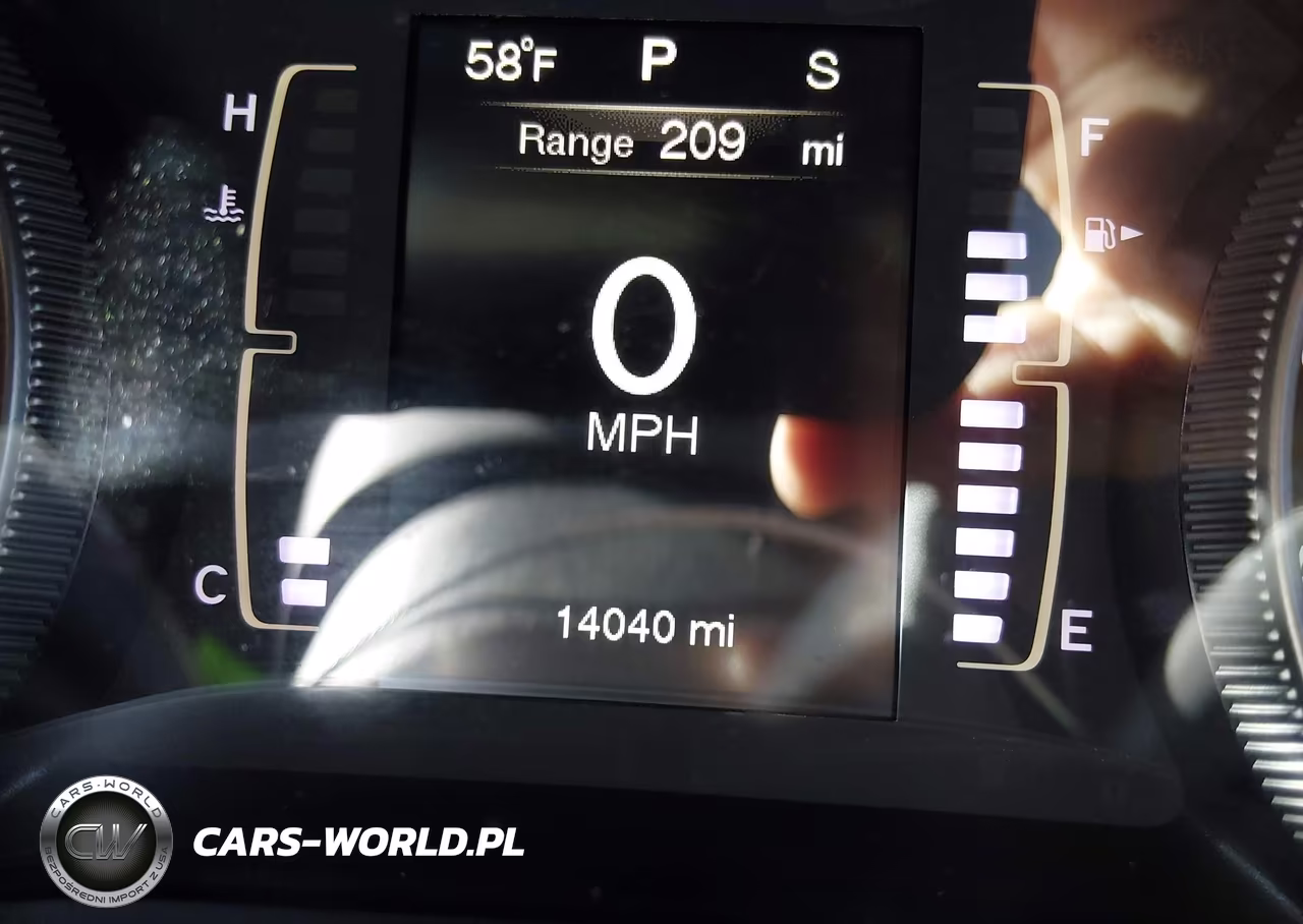 2016 Jeep Cherokee Sport VIN:1C4PJMAB4GW266941 - 17