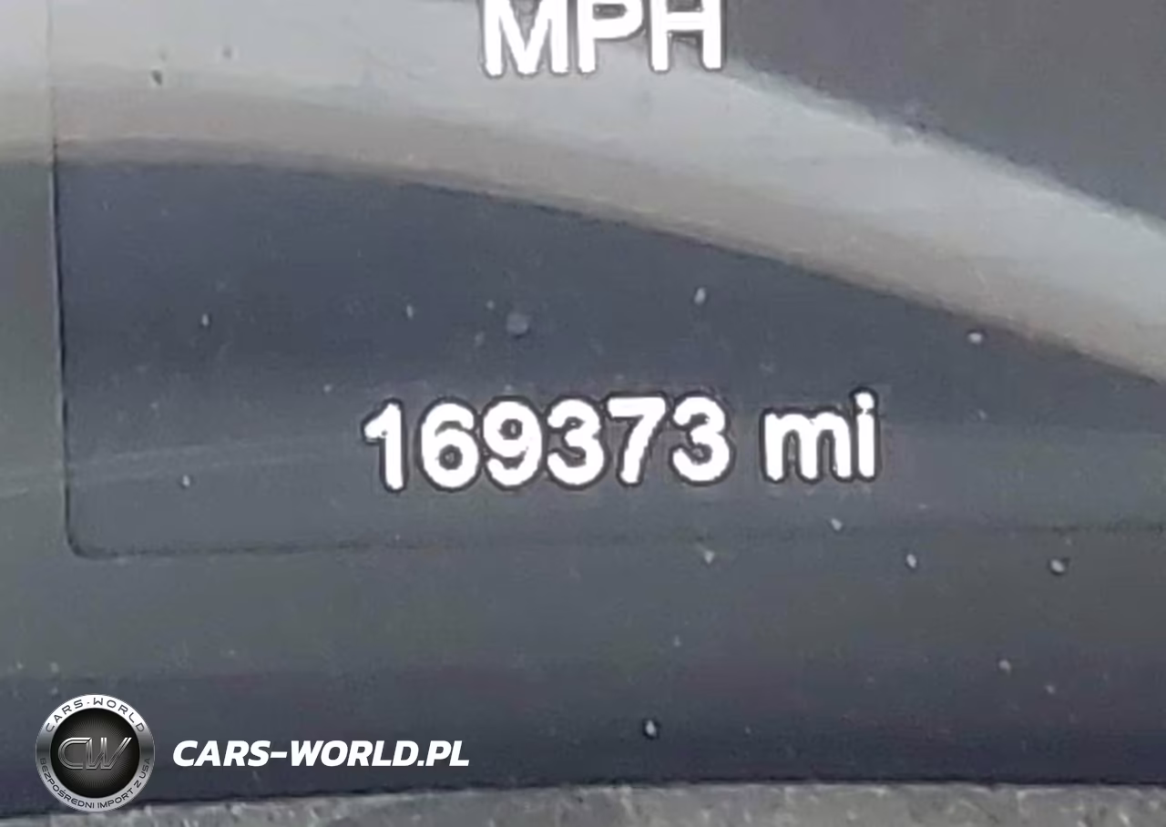 2017 Chrysler Pacifica Touring VIN:2C4RC1DG8HR610502 - 15