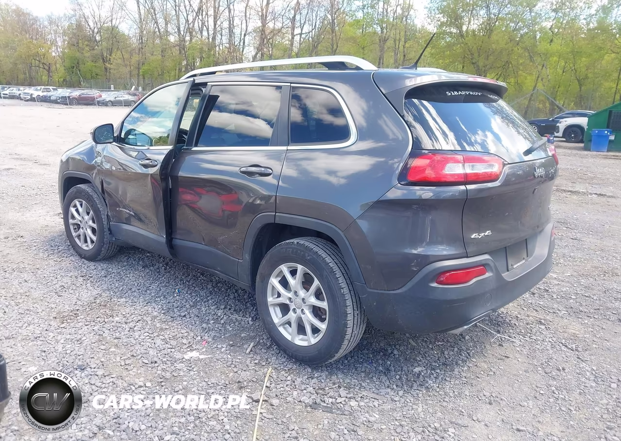 2015 Jeep Cherokee Latitude VIN:1C4PJMCS0FW513898 - 3