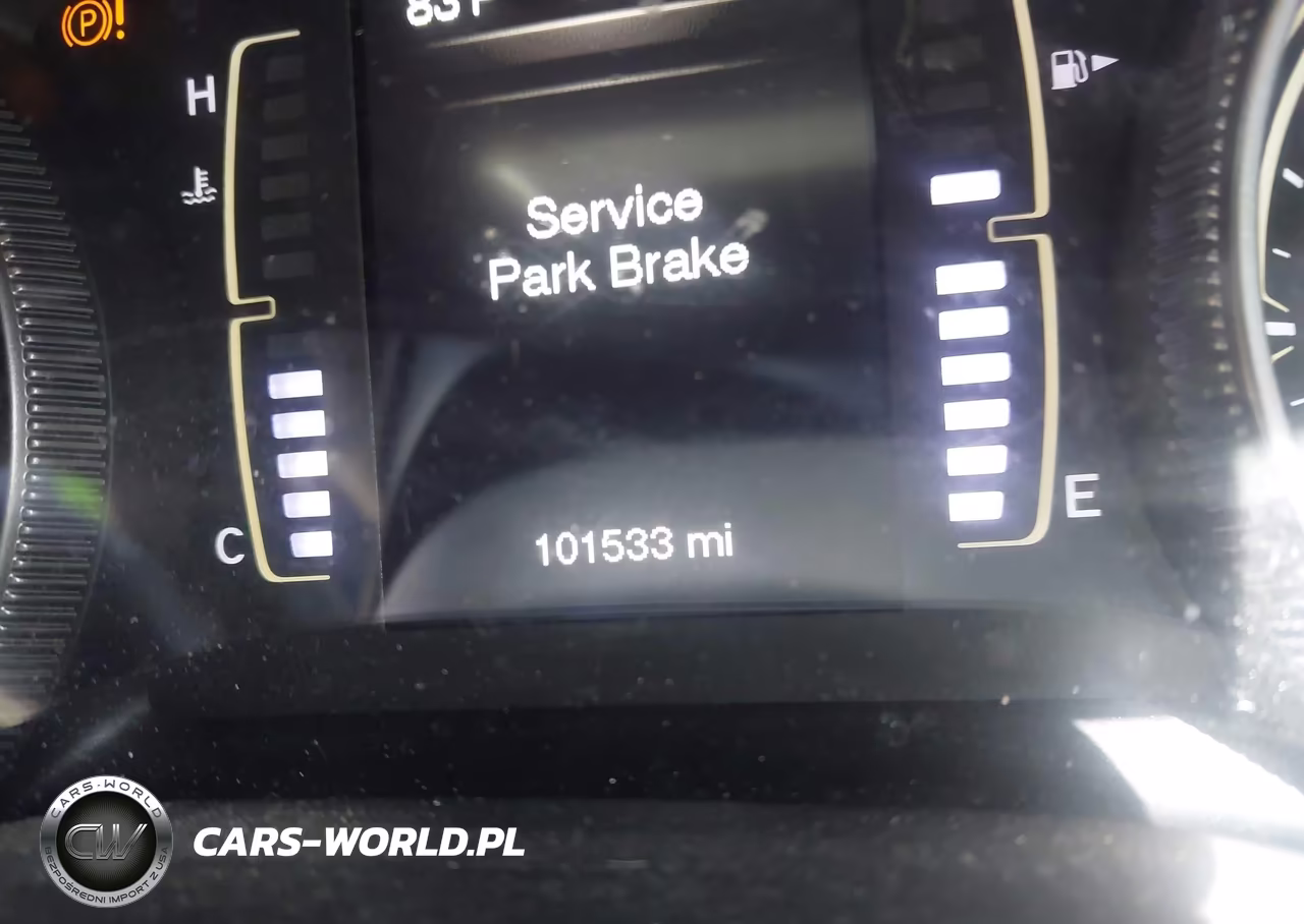 2015 Jeep Cherokee Latitude VIN:1C4PJMCS0FW513898 - 7