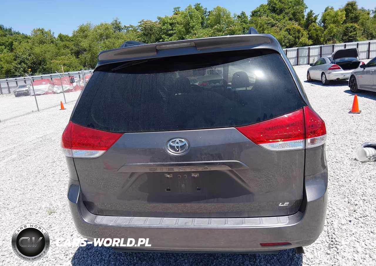 2014 Toyota Sienna Le V6 8 Passenger VIN:5TDKK3DC5ES485331 - 16