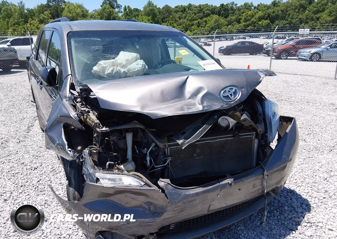 2014 Toyota Sienna Le V6 8 Passenger VIN:5TDKK3DC5ES485331 - 6