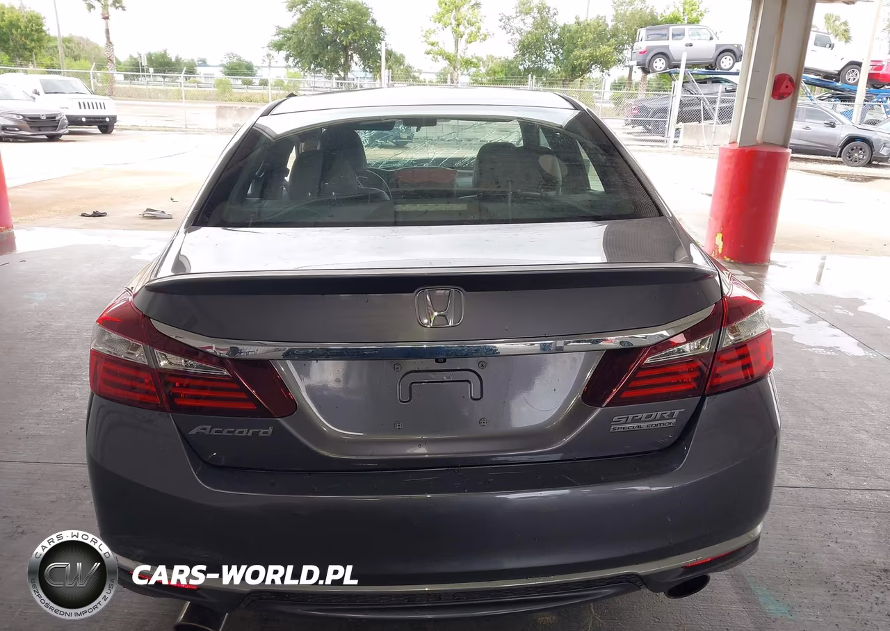 2017 Honda Accord Sport Se VIN:1HGCR2F14HA256602 - 17