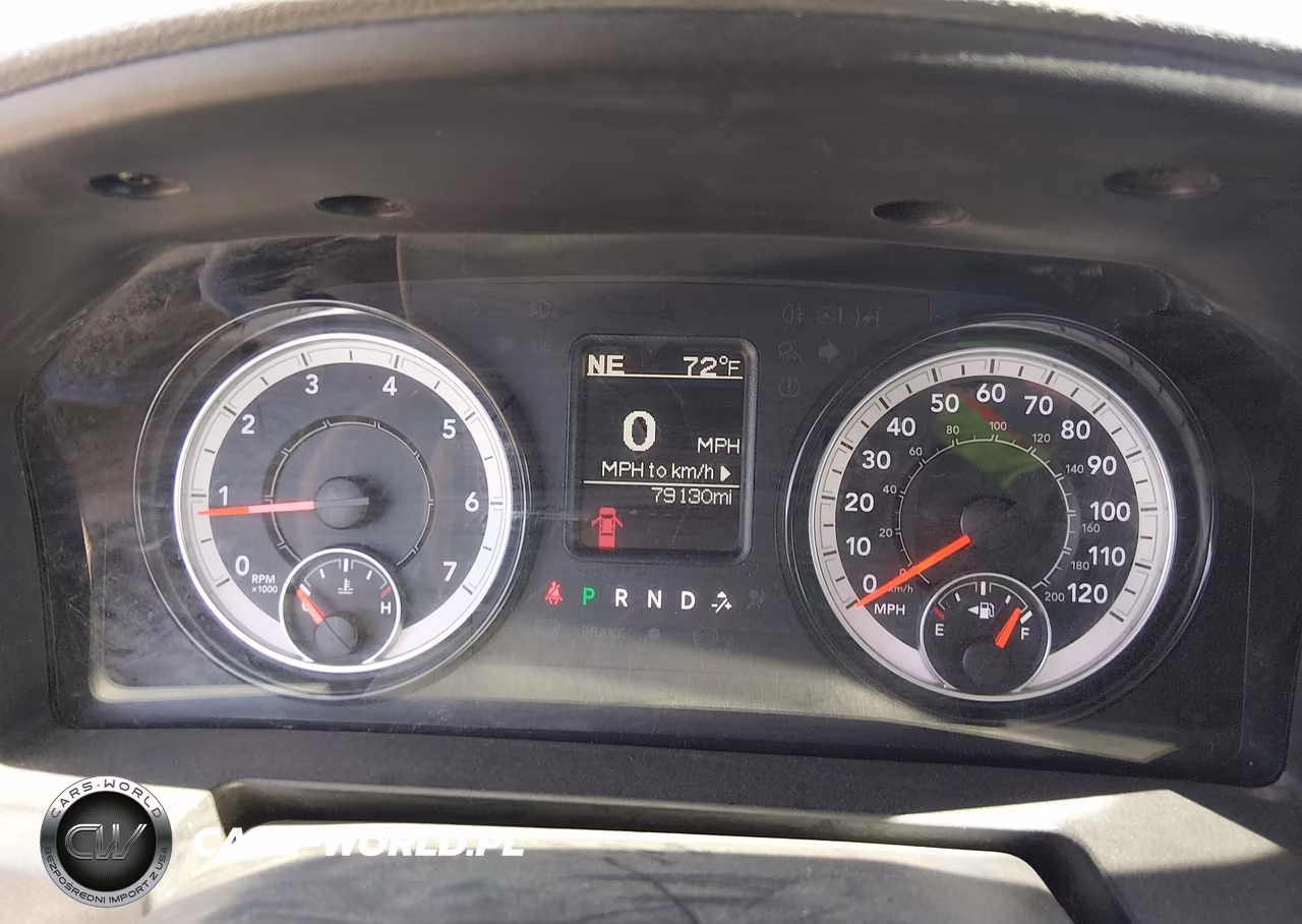 2020 Ram 1500 Classic Tradesman 4X4 8' Box VIN:3C6JR7DG3LG270163 - 7