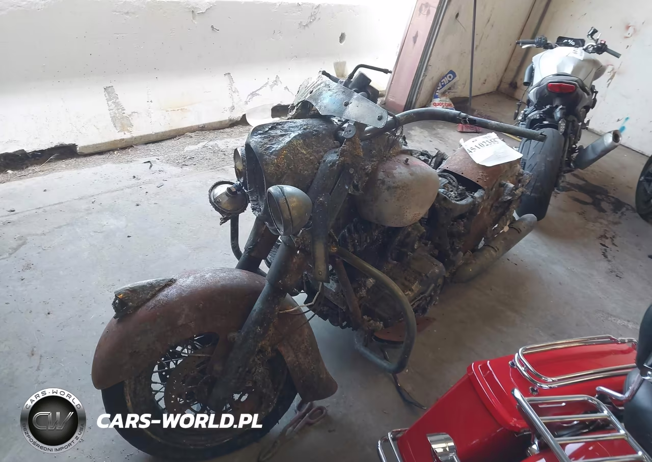 2014 Indian Motorcycle Co. Chief Classic VIN:56KCCCAA0E3317001 - 2