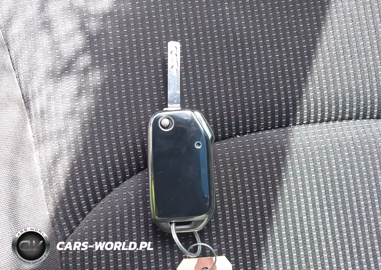 2020 Kia Forte Lxs VIN:3KPF24AD4LE191740 - 11