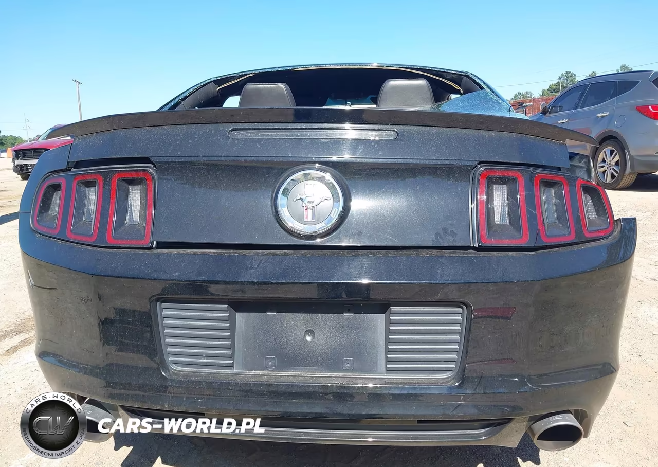 2014 Ford Mustang V6 Premium VIN:1ZVBP8AM5E5315968 - 16