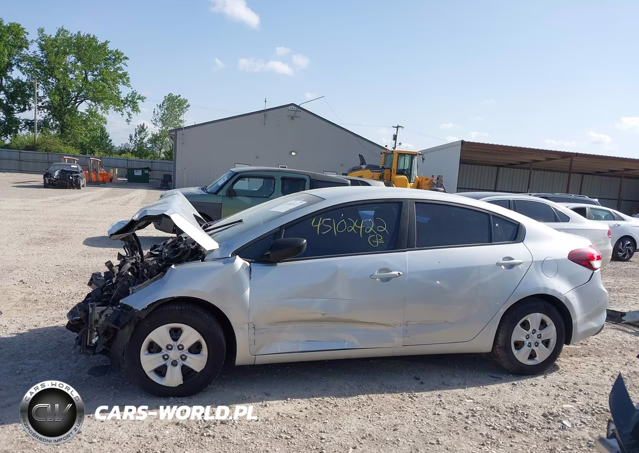 2017 Kia Forte Lx VIN:3KPFK4A72HE125639 - 15