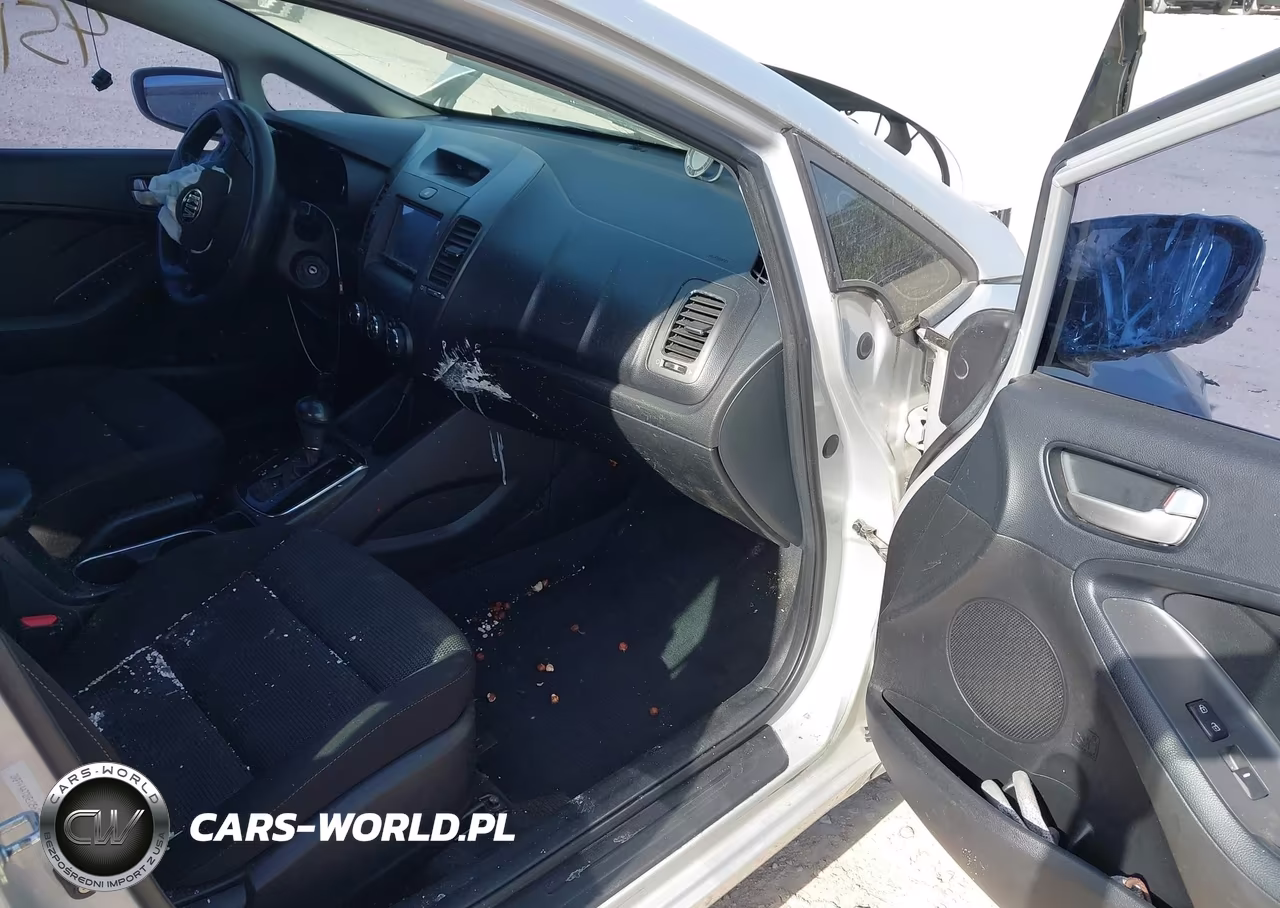 2017 Kia Forte Lx VIN:3KPFK4A72HE125639 - 5