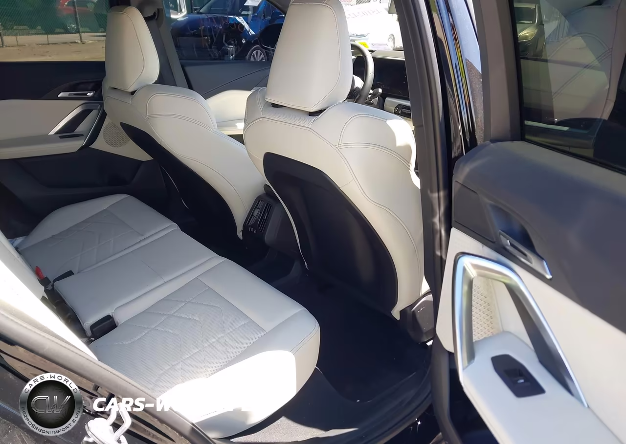 2026 BMW X2 xDrive28I VIN:WBX63GM0XT5517644 - 8