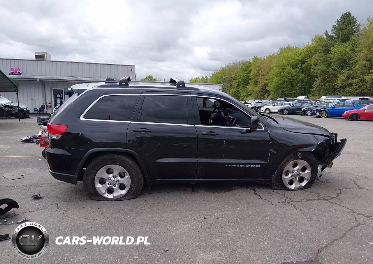 2015 Jeep Grand Cherokee Laredo VIN:1C4RJFAG0FC676510 - 14