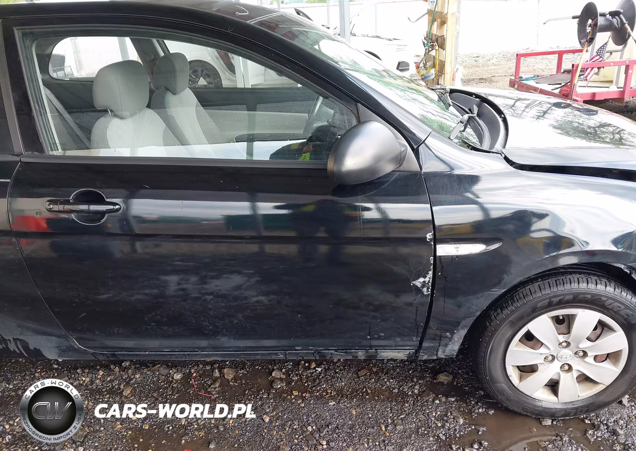 2008 Hyundai Accent Gs VIN:KMHCM36C88U103204 - 18