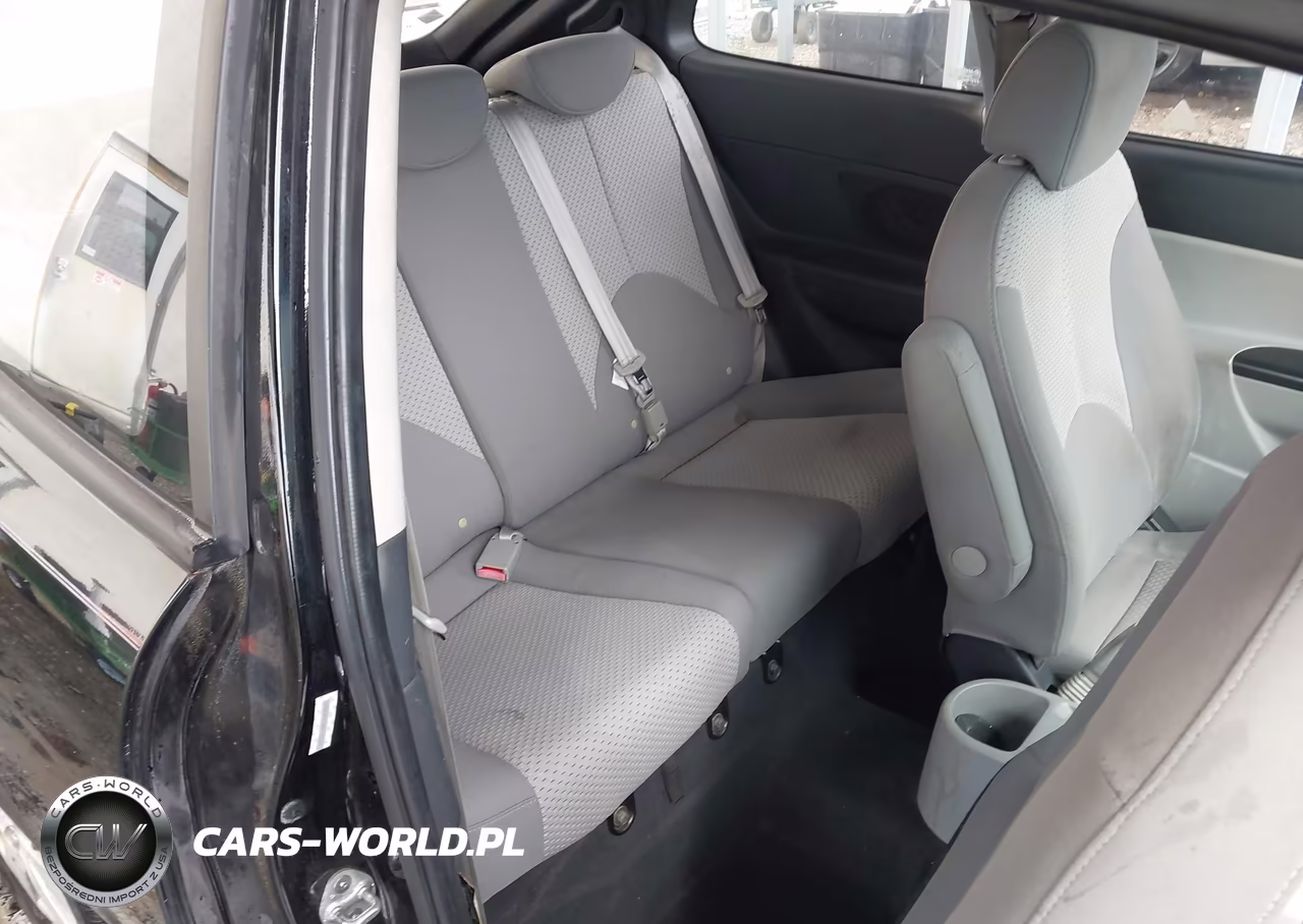 2008 Hyundai Accent Gs VIN:KMHCM36C88U103204 - 8