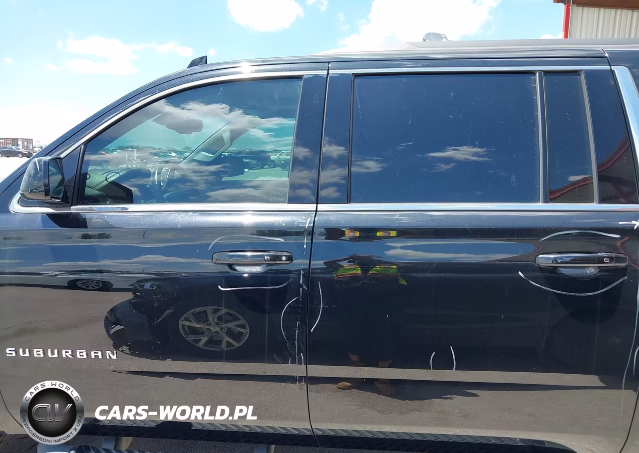 2018 Chevrolet Suburban Lt VIN:1GNSKHKC7JR342588 - 14