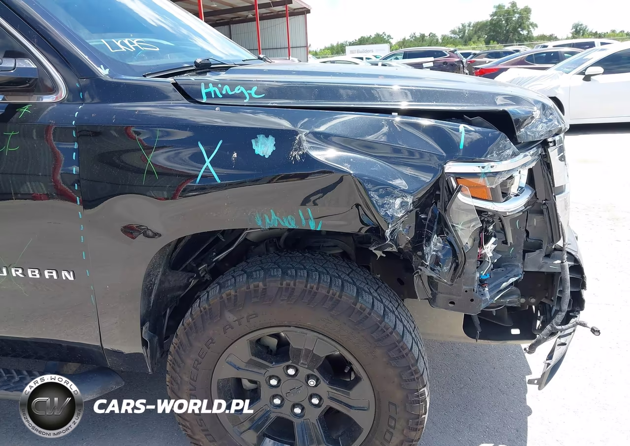 2018 Chevrolet Suburban Lt VIN:1GNSKHKC7JR342588 - 17