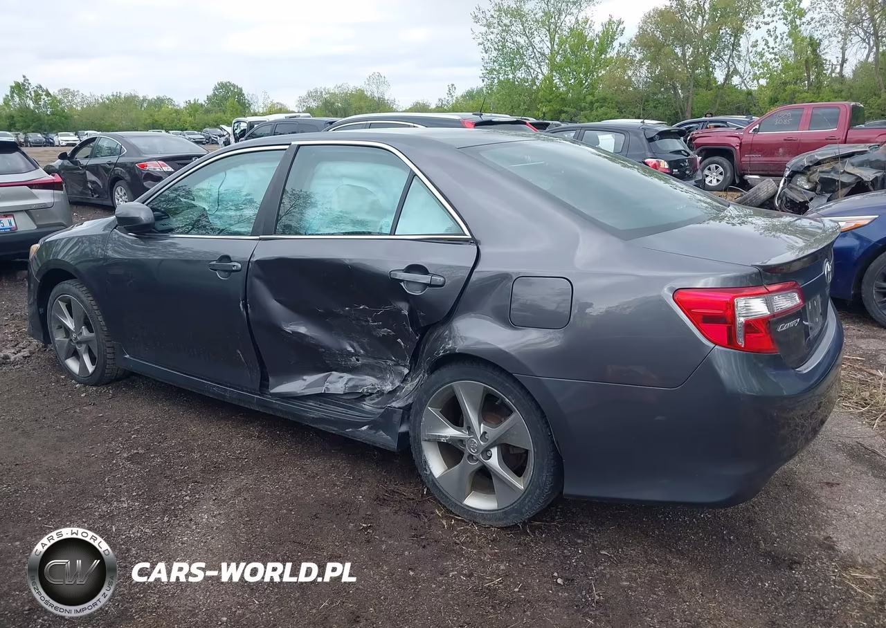 2014 Toyota Camry Se Sport VIN:4T1BF1FK3EU871735 - 14