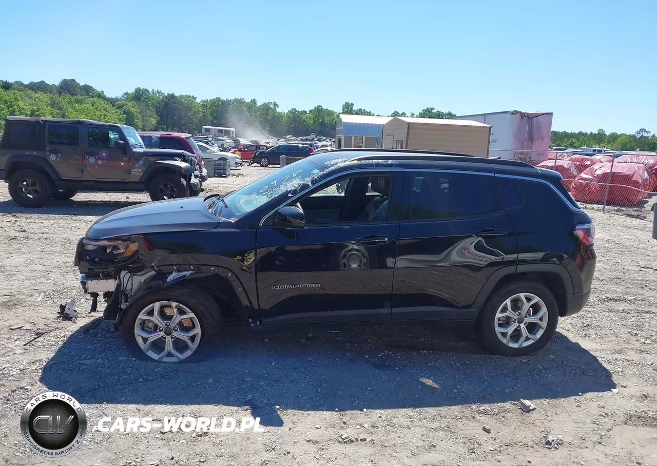 2025 Jeep Compass Latitude 4X4 VIN:3C4NJDBN9ST560978 - 15