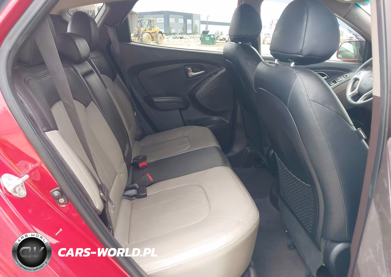 2012 Hyundai Tucson Limited VIN:KM8JUCACXCU534215 - 8