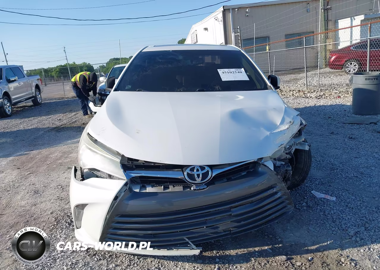 2016 Toyota Camry Xle VIN:4T1BF1FKXGU544106 - 13