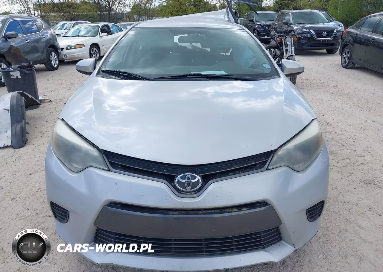 2015 Toyota Corolla Le VIN:2T1BURHE6FC353570 - 12