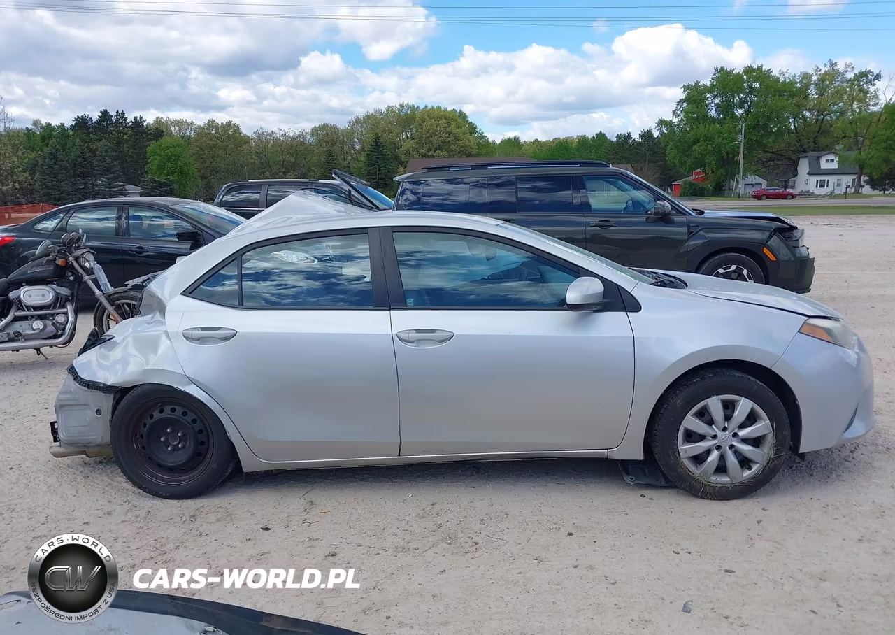 2015 Toyota Corolla Le VIN:2T1BURHE6FC353570 - 13