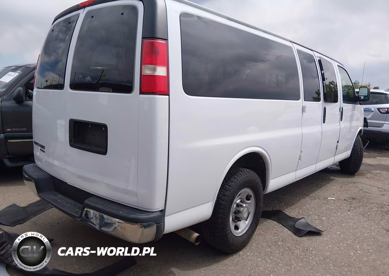 2014 Chevrolet Express 3500 Lt VIN:1GAZG1FGXE1188968 - 4
