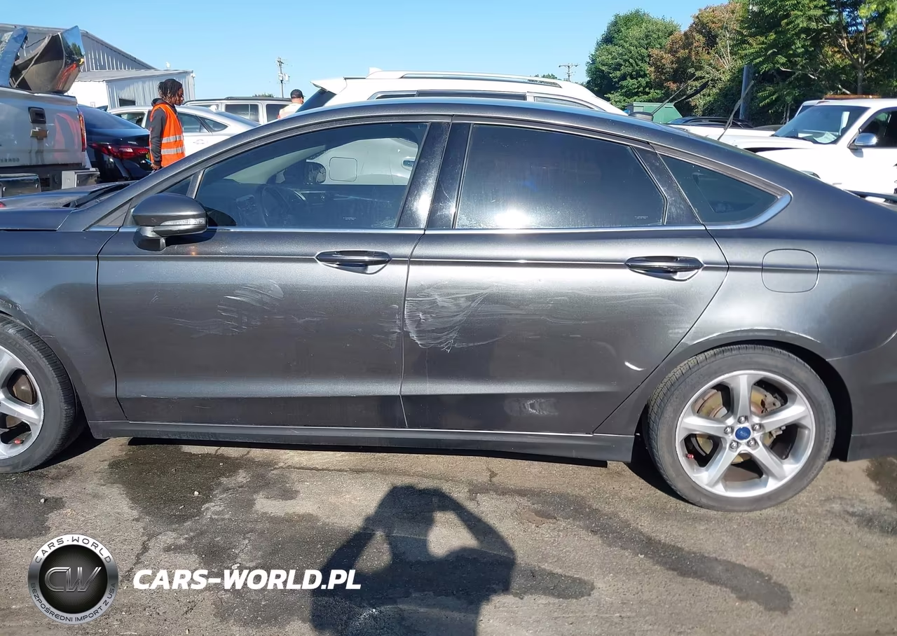 2015 Ford Fusion Se VIN:1FA6P0HD6F5105592 - 14