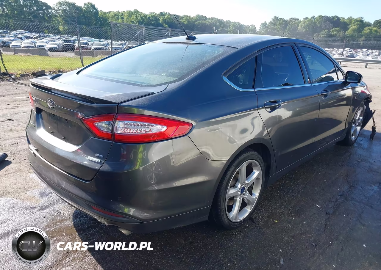 2015 Ford Fusion Se VIN:1FA6P0HD6F5105592 - 4