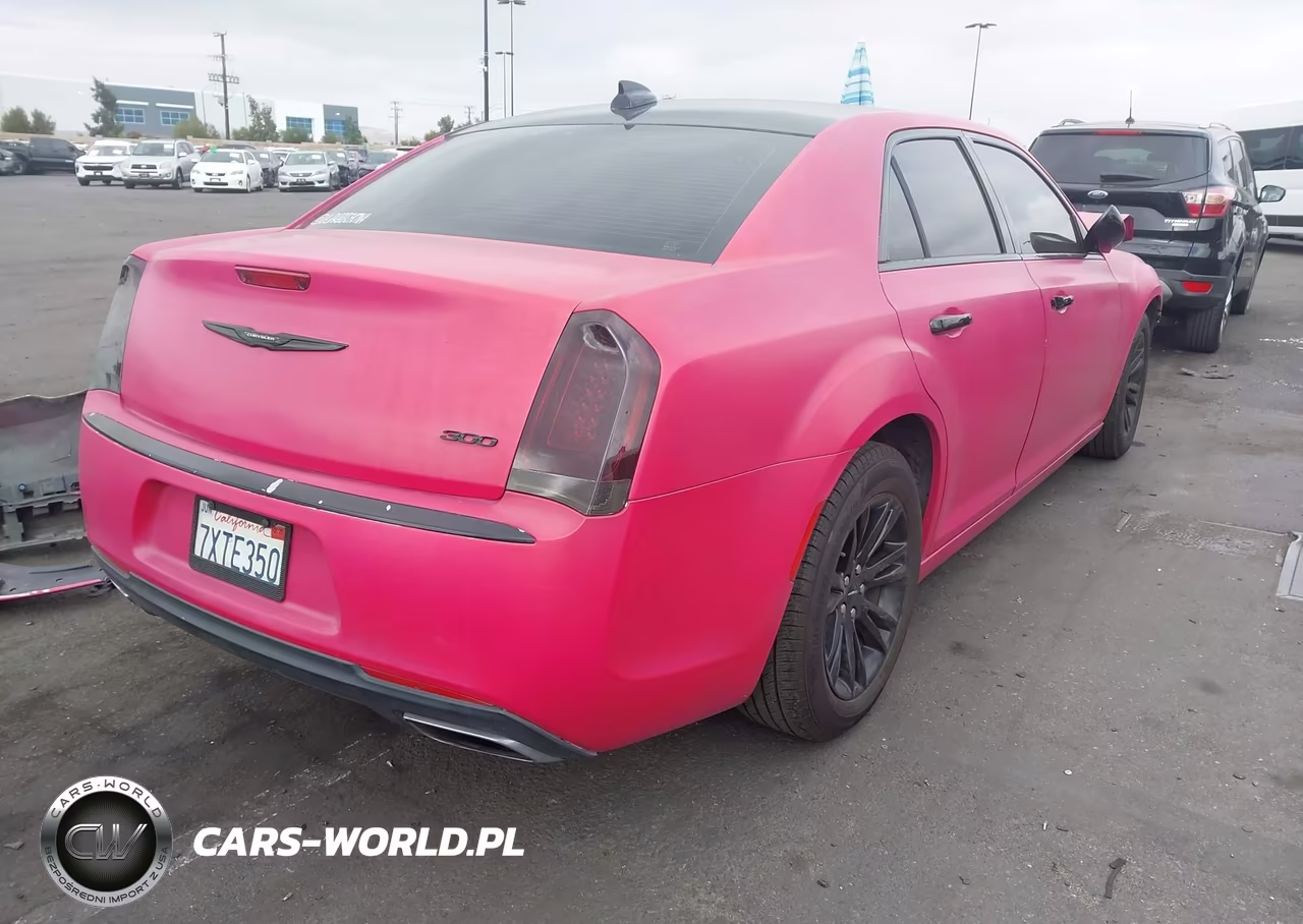 2017 Chrysler 300 Limited VIN:2C3CCAAG7HH521654 - 4