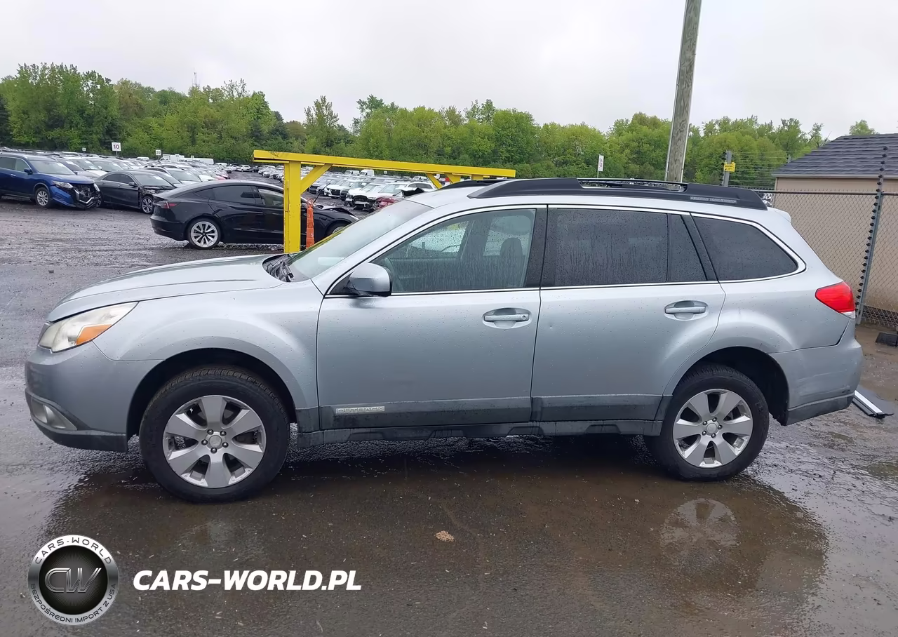 2012 Subaru Outback 2.5I Premium VIN:4S4BRBCC6C3236487 - 13