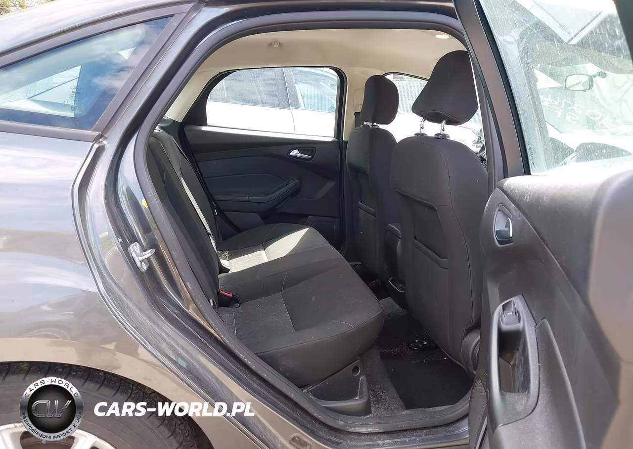 2016 Ford Focus Se VIN:1FADP3F22GL240494 - 8