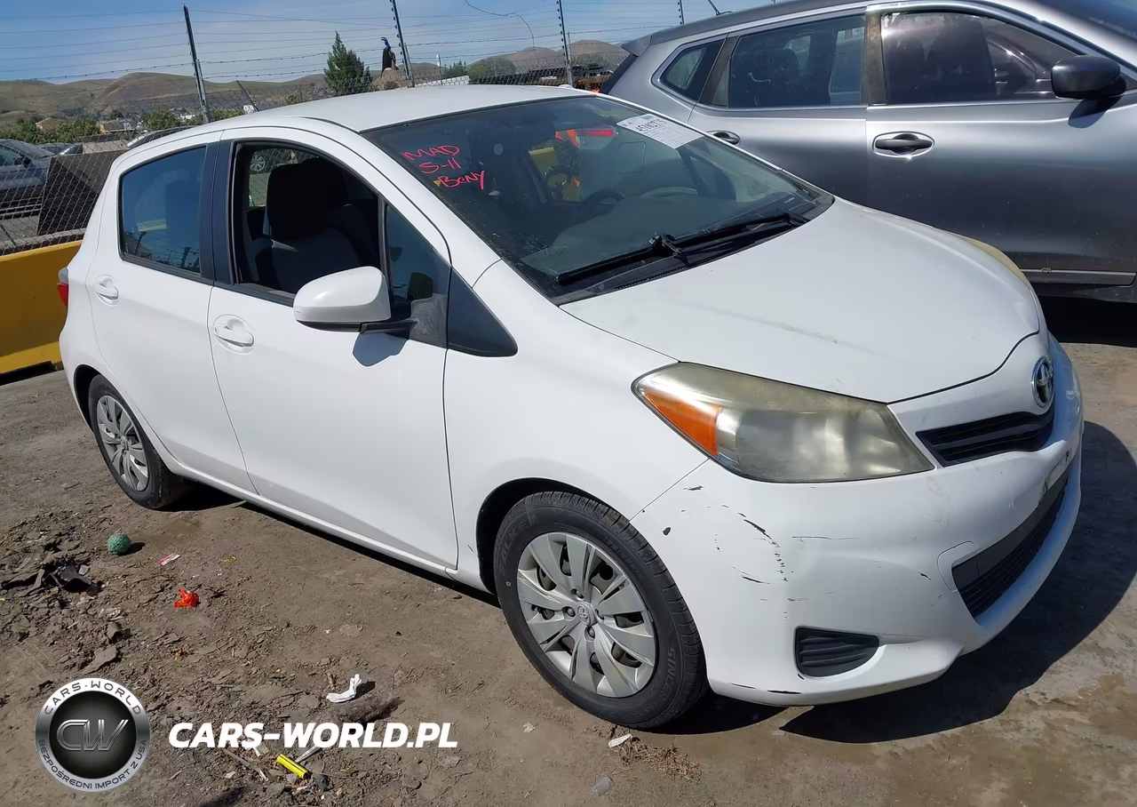 2013 Toyota Yaris Le