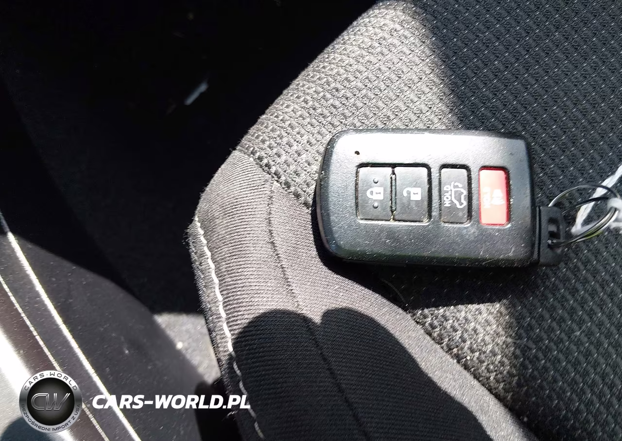 2018 Toyota Rav4 Xle VIN:JTMRFREV2JJ178034 - 11