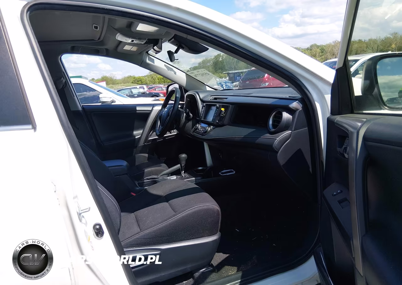 2018 Toyota Rav4 Xle VIN:JTMRFREV2JJ178034 - 5