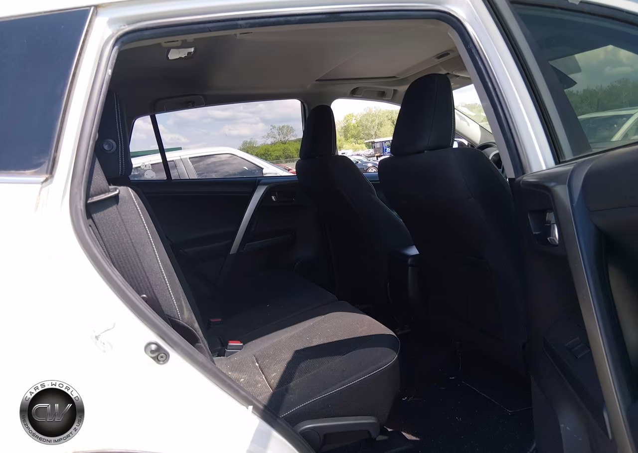 2018 Toyota Rav4 Xle VIN:JTMRFREV2JJ178034 - 8