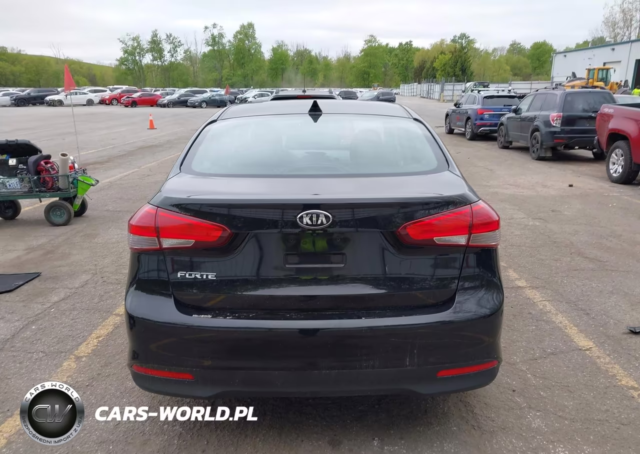 2018 Kia Forte Lx VIN:3KPFL4A70JE170274 - 16