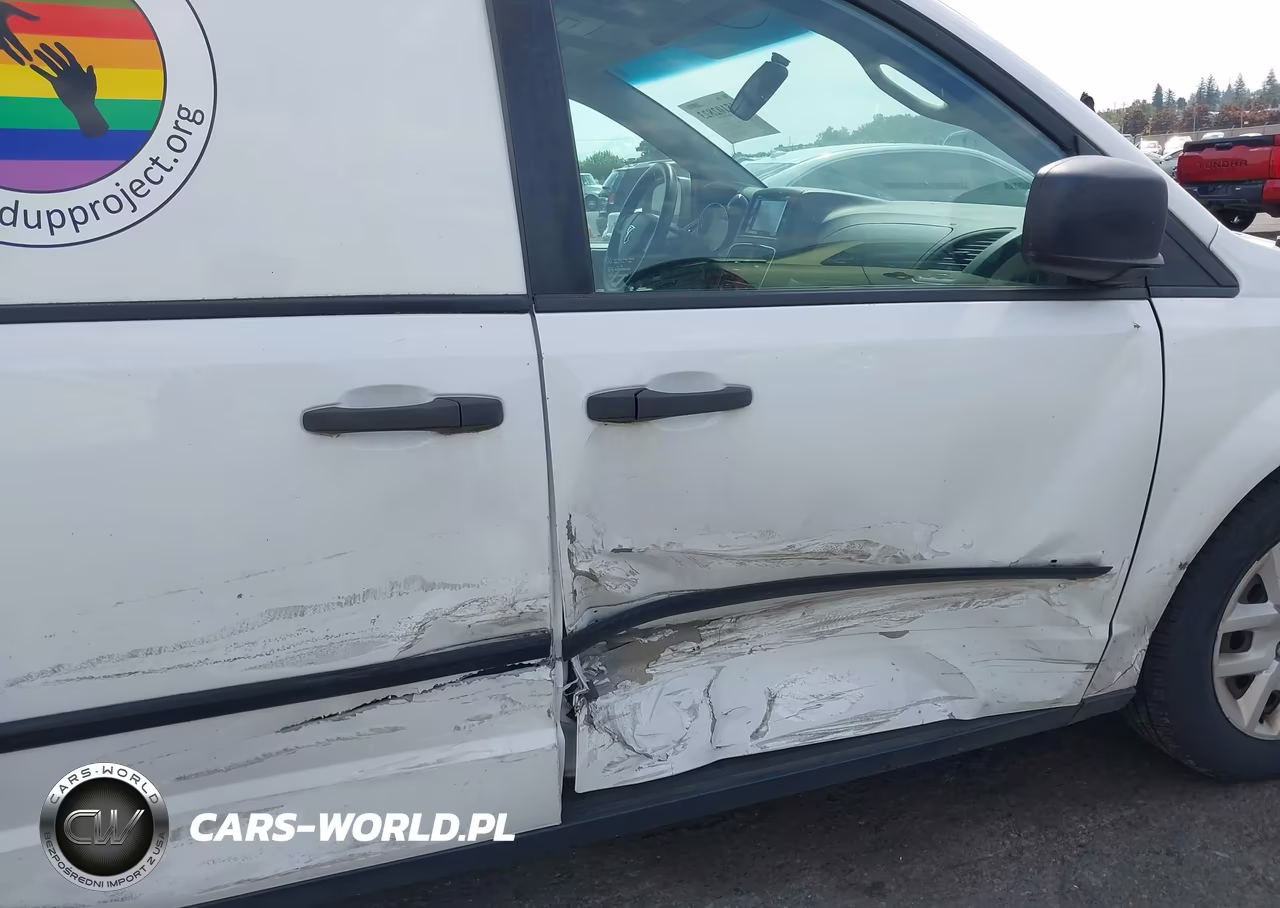 2015 Ram Cargo Tradesman VIN:2C4JRGAG5FR681124 - 6