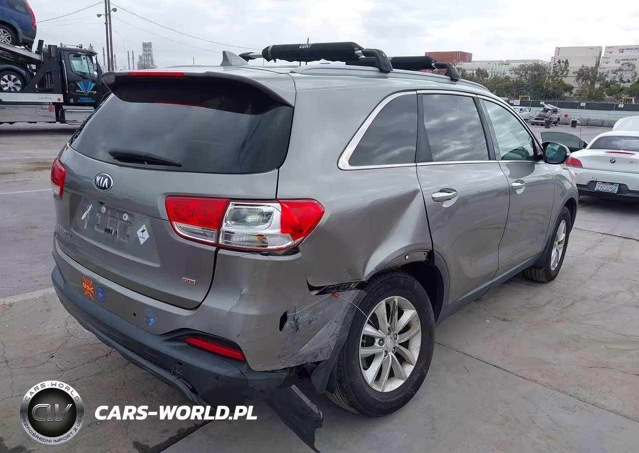 2017 Kia Sorento 2.4L Lx VIN:5XYPG4A3XHG296886 - 4