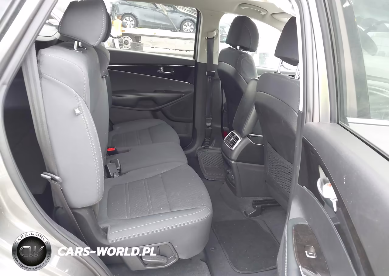 2017 Kia Sorento 2.4L Lx VIN:5XYPG4A3XHG296886 - 8