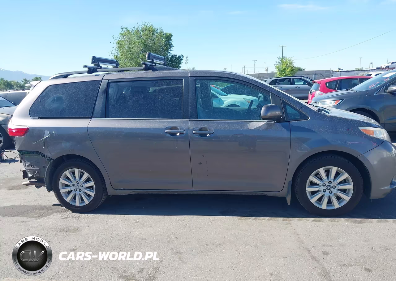 2015 Toyota Sienna Le 7 Passenger VIN:5TDJK3DC6FS105636 - 13