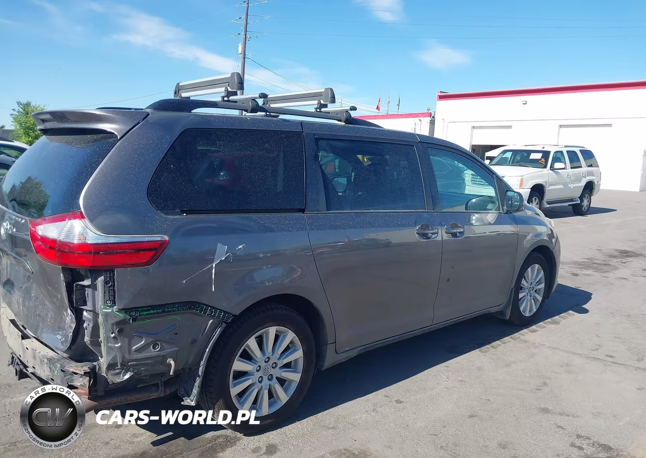 2015 Toyota Sienna Le 7 Passenger VIN:5TDJK3DC6FS105636 - 4