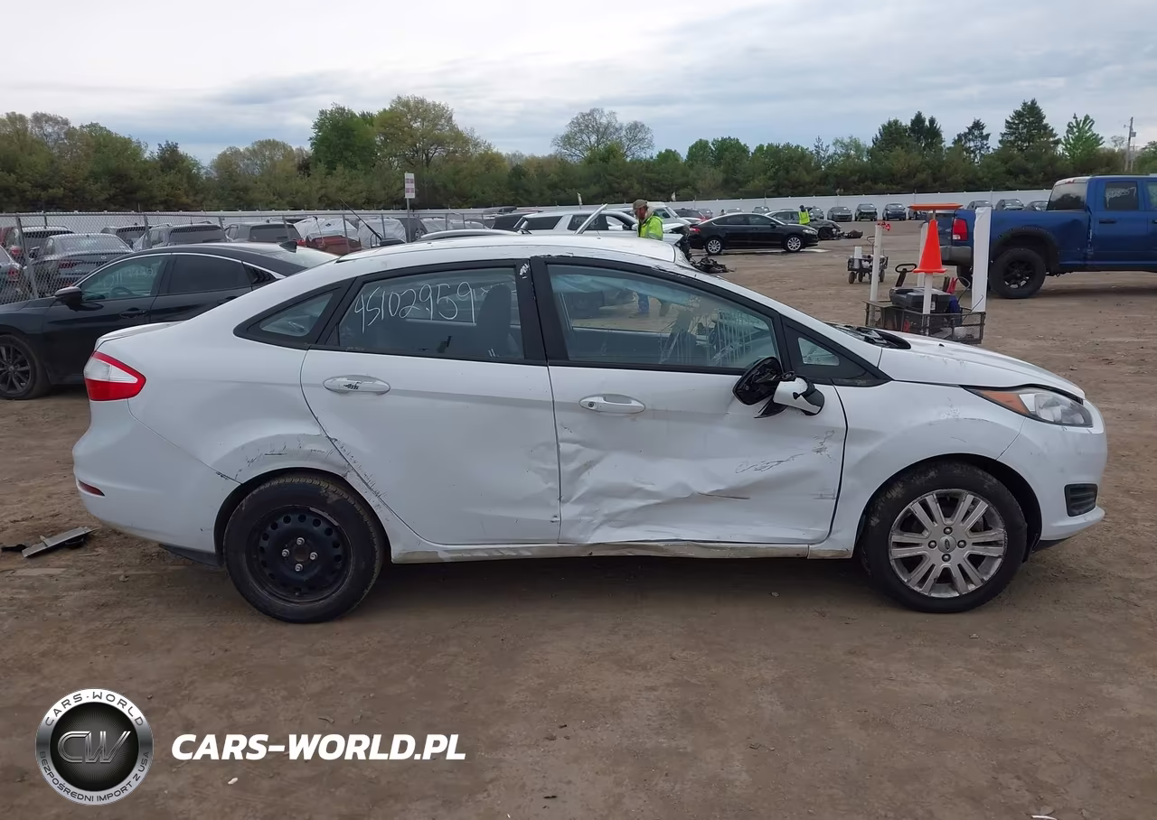 2014 Ford Fiesta S VIN:3FADP4AJ2EM148057 - 13