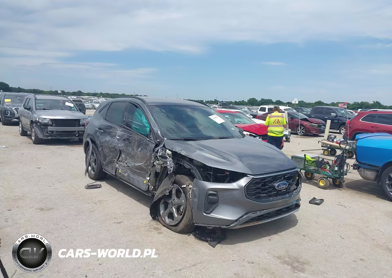 2024 Ford Escape St-Line – zdjęcie 1 z 16