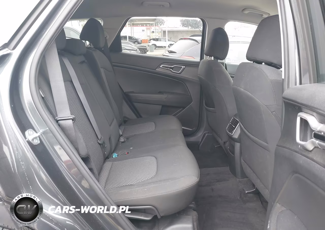 2025 Kia Sportage Lx VIN:KNDPU3DF3S7358979 - 8