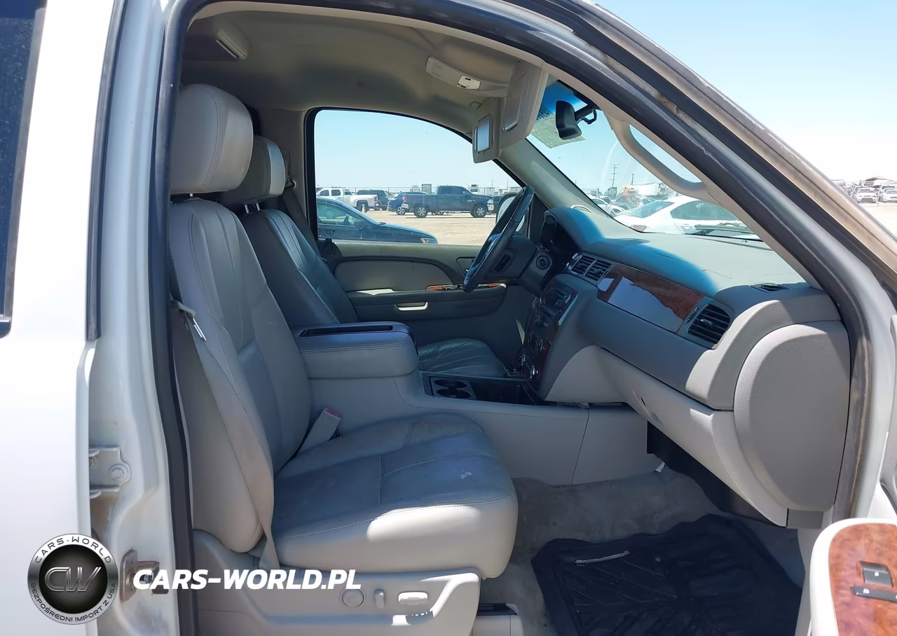 2007 Chevrolet Tahoe Lt VIN:1GNFC13057J400344 - 5
