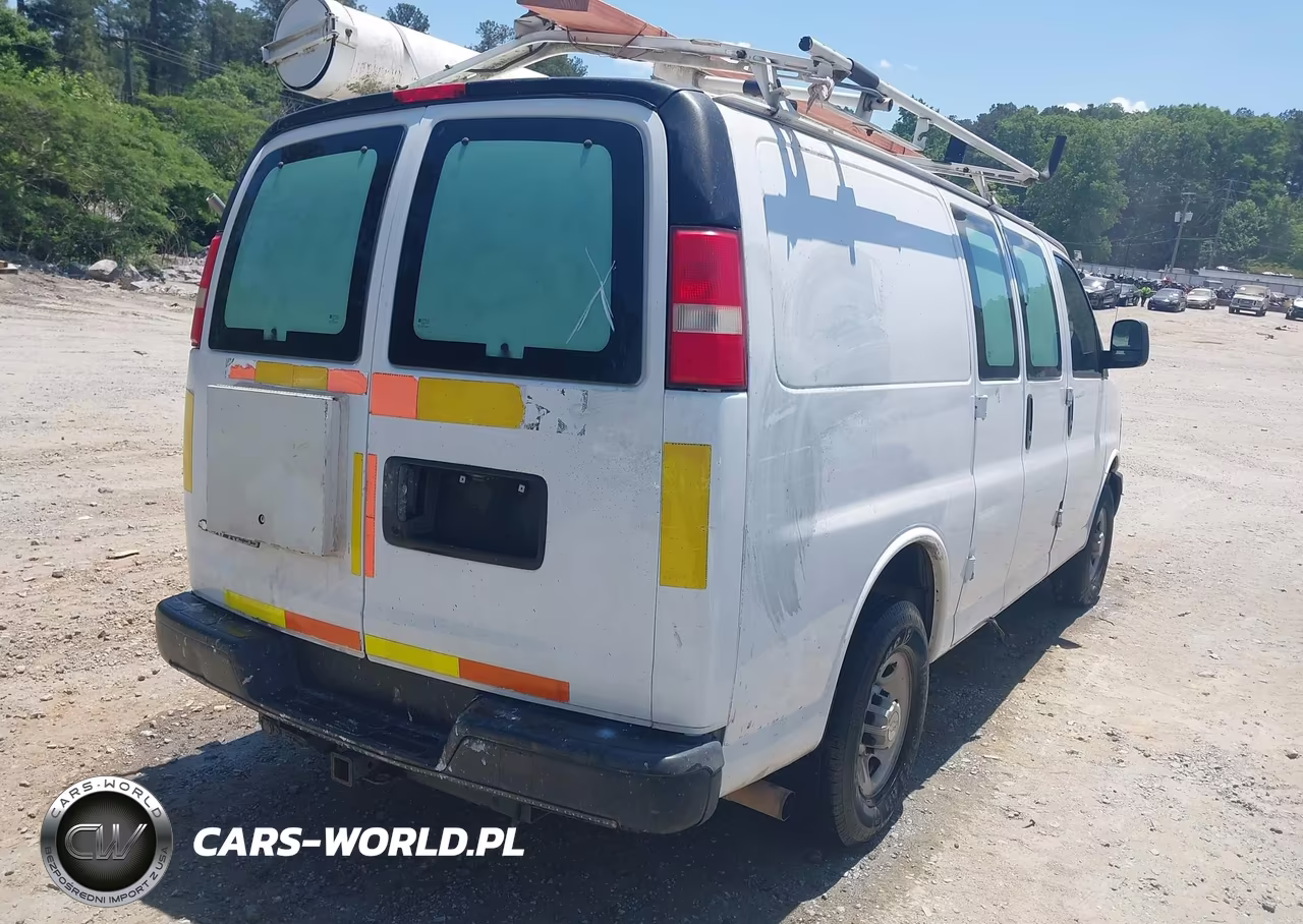 2008 Chevrolet Express Work Van VIN:1GCHG35K781161719 - 4